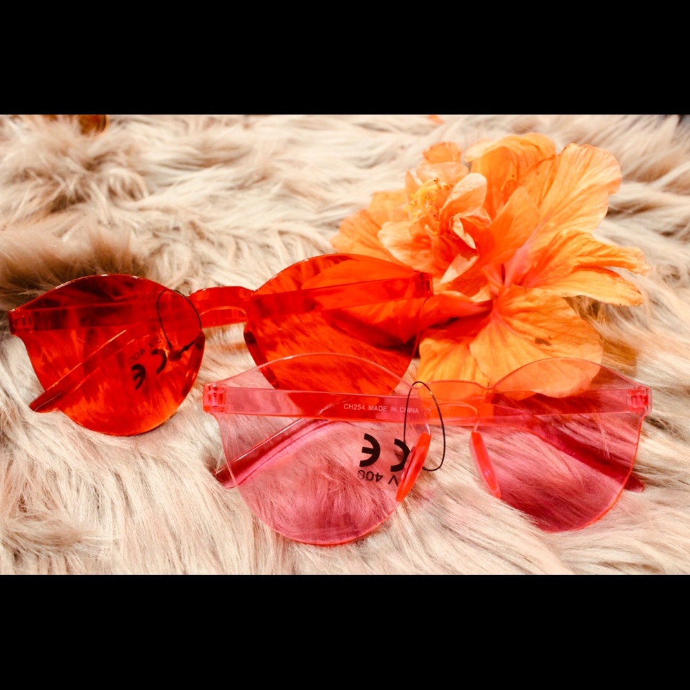 Stylish Assorted Color Sunglasses*PRICED PER PAIR*